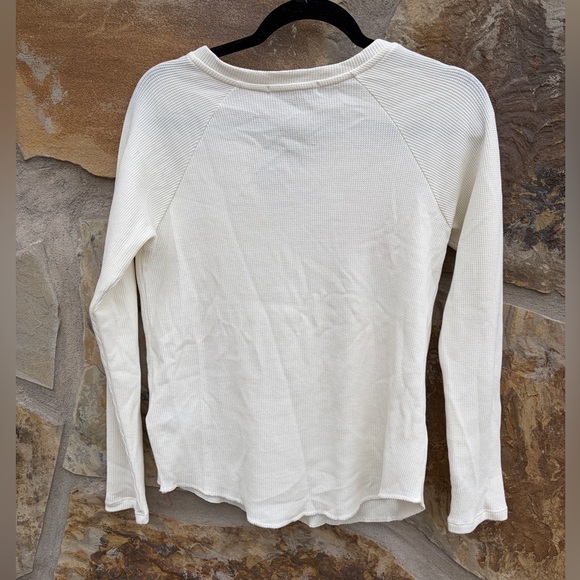 Daydreamer Women's Long Sleeve Johnny Cash Roses Thermal Tee Romantic NWT Cozy - Picture 10 of 10